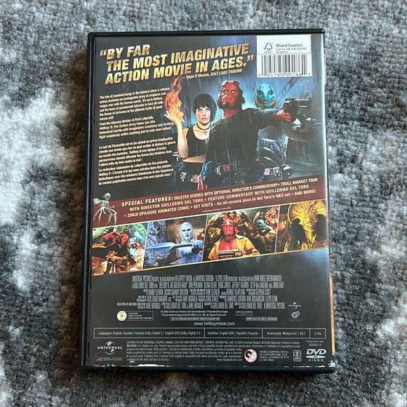 Batman, Hellboy, Watchmen & 300 DVDs - Picture 11 of 15